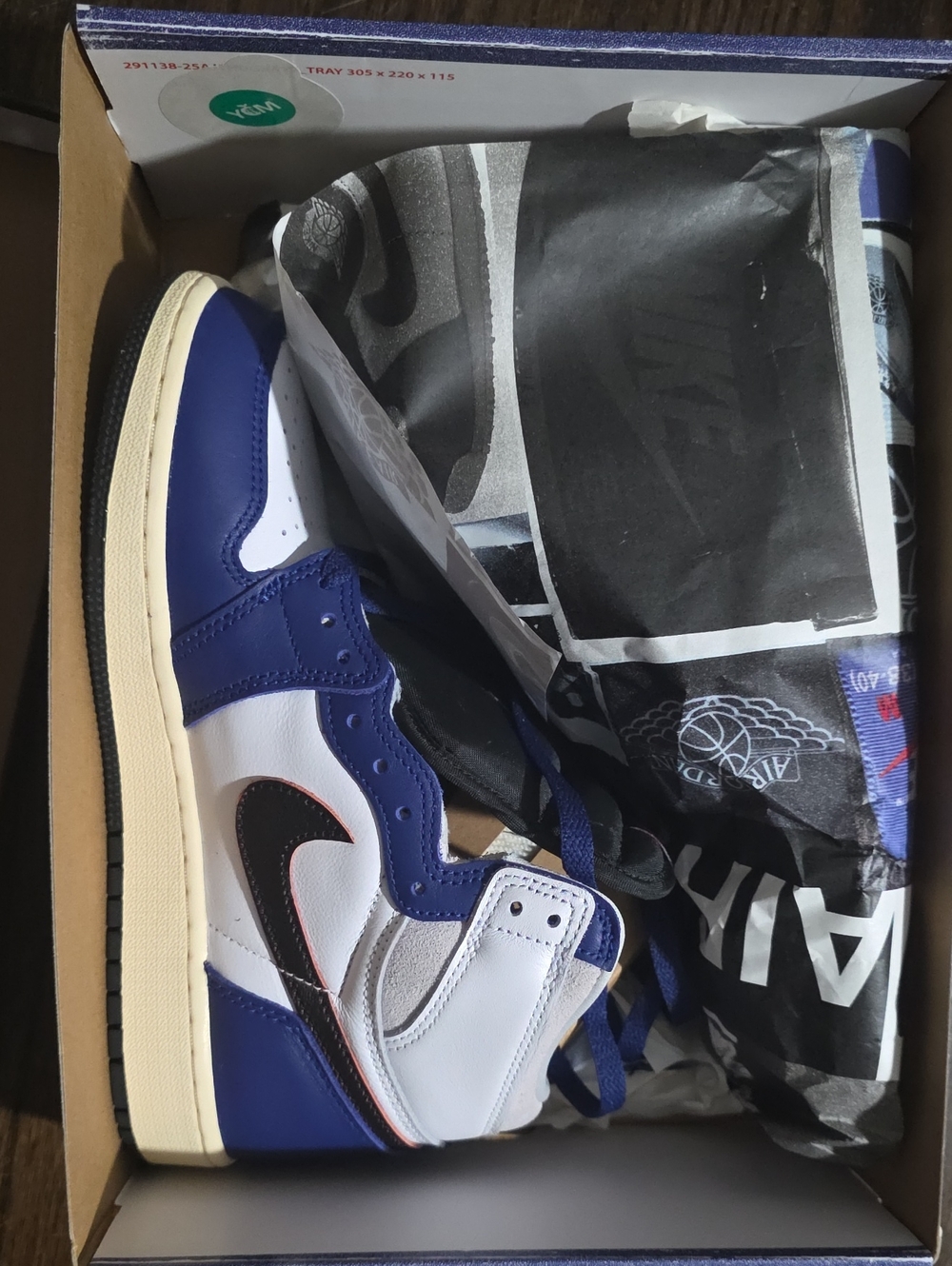 Nike Air Jordan 1 Retro High - White, Blue & Black